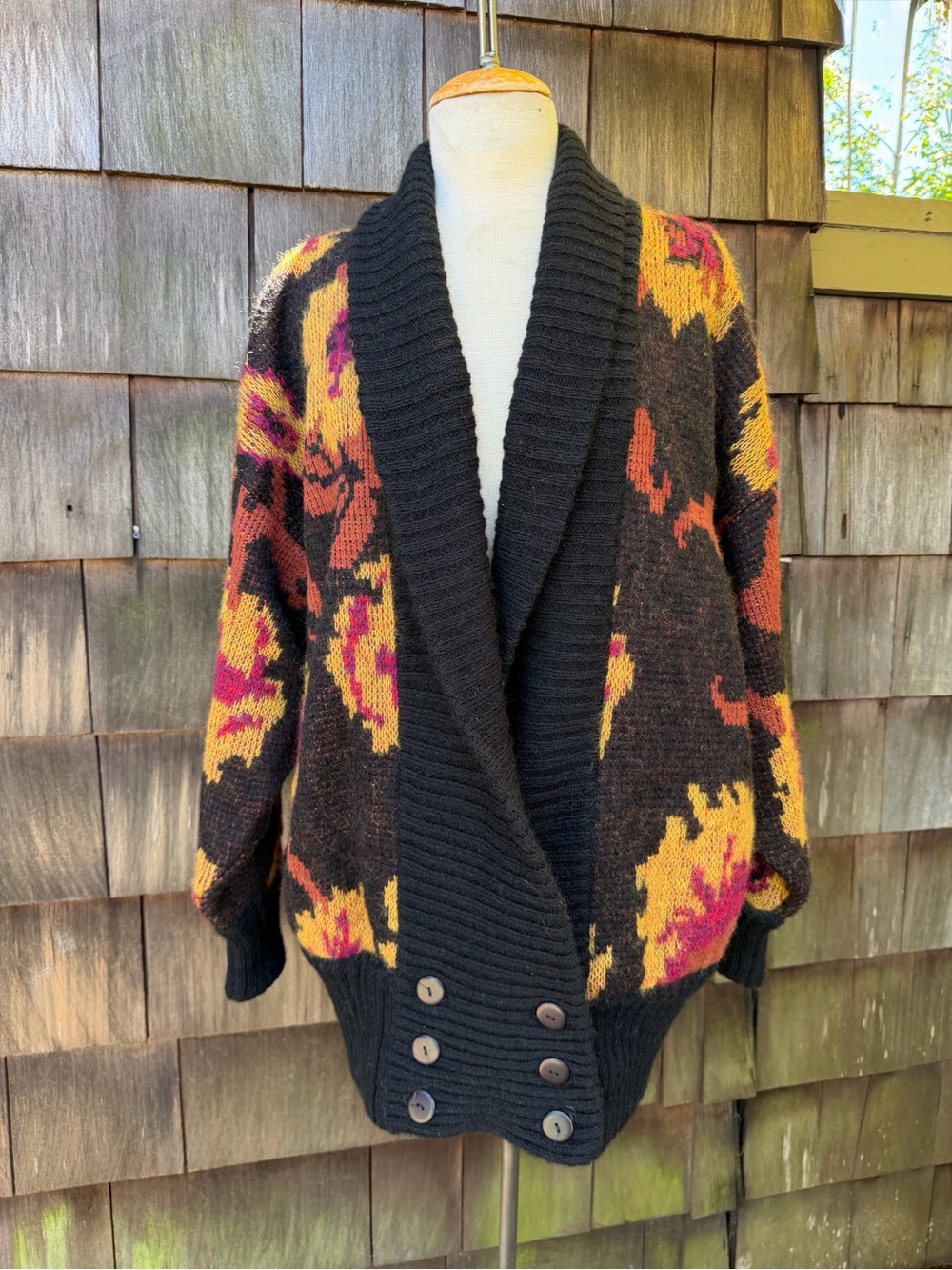 Vintage 80s oversize cardigan sweater black & fall colors Sz XL pockets Cervelle